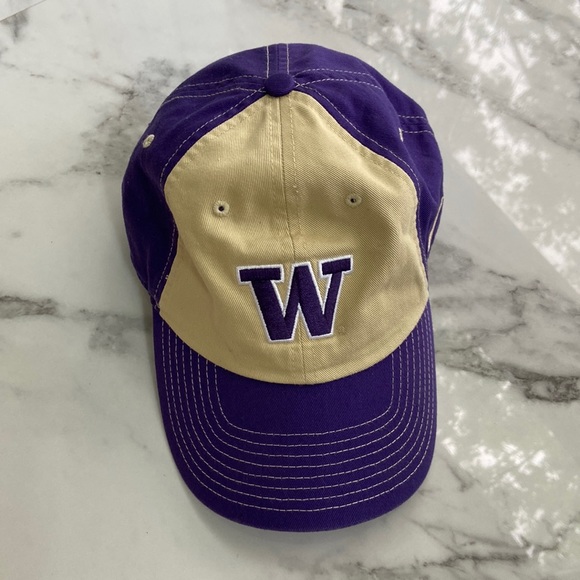 Purple and Tan Nike Baseball Cap with “W” - Picture 2 of 4